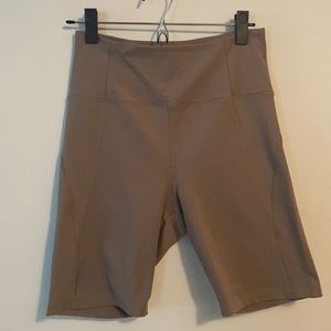 Girlfriend Collective Limestone Bike Shorts Med